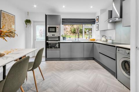 356 New Hey Road, Huddersfield 3 bed end of terrace house for sale