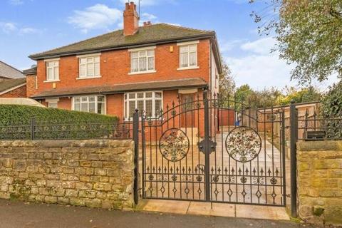Leeds Road, Wakefield WF3 3 bed semi
