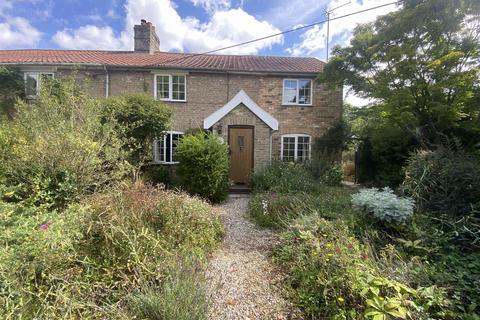 Rattlesden Road, Drinkstone 4 bed cottage for sale