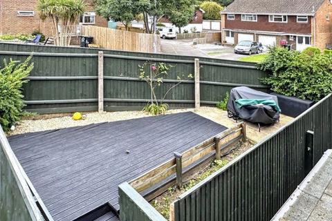 Stirrup Close, Colehill, BH21 3 bed apartment for sale