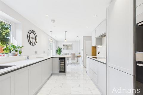 Falmouth Road, Chelmsford 3 bed detached house for sale