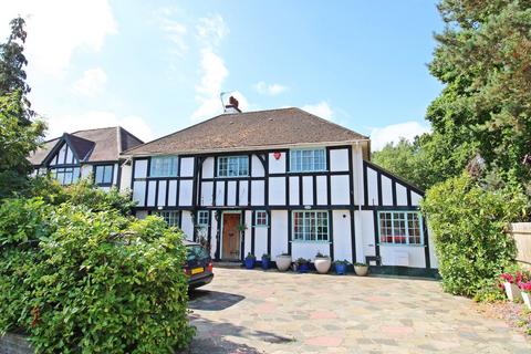 Beckenham Road, West Wickham, BR4 4 bed detached house for sale