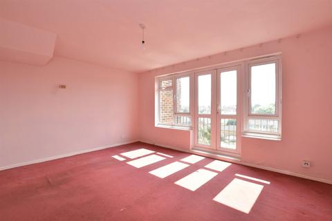 Victor Approach, Hornchurch, Essex 2 bed maisonette for sale