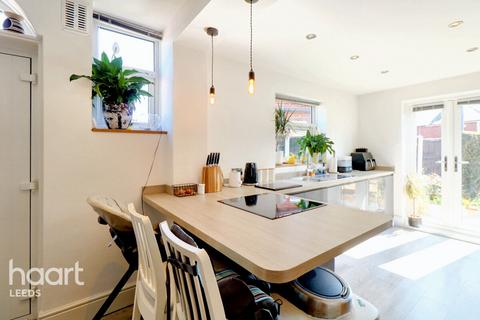 Vinery Avenue, Leeds 2 bed semi
