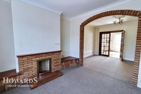 Jellicoe Road, Great Yarmouth 3 bed terraced house for sale