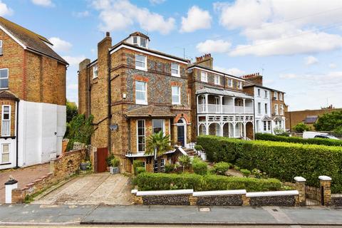 Ramsgate Road, Broadstairs, Kent 7 bed end of terrace house for sale