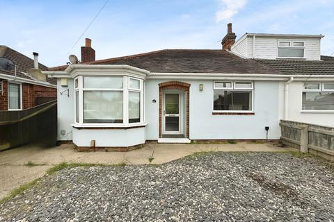 Croxby Avenue, Lincolnshire DN33 2 bed bungalow for sale