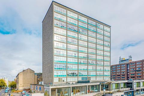 Renfrew Street, Flat 4