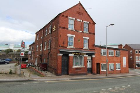Pentrefelin 4 bed semi