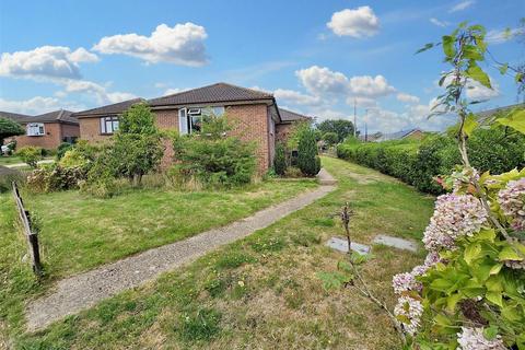 Birch Gardens, Binstead, PO33 3XBC 3 bed detached bungalow for sale