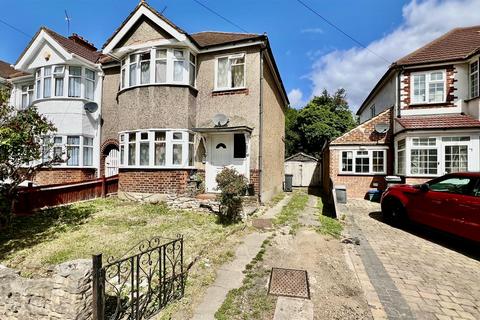 Alderwick Drive, Hounslow TW3 3 bed end of terrace house for sale