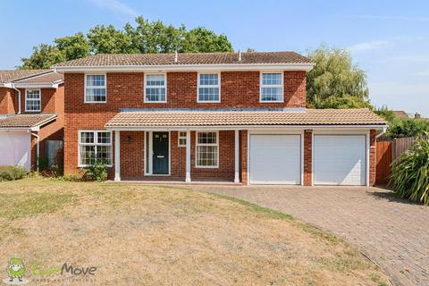 Mount Pleasant Drive, Tadley RG26 4 bed detached house for sale