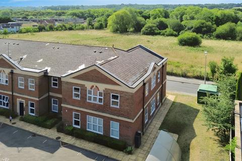 Clerewater Place, Thatcham... 2 bed apartment for sale