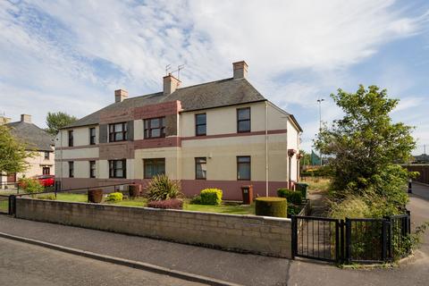 32 Lindores Drive, Tranent, EH33 1HZ 3 bed flat for sale