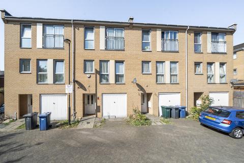 Cameron Crescent, Edgware, Barnet 4 bed terraced house for sale