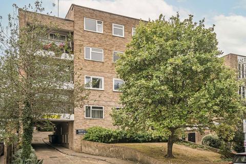 Queens Road, Kingston Upon Thames KT2 1 bed flat for sale