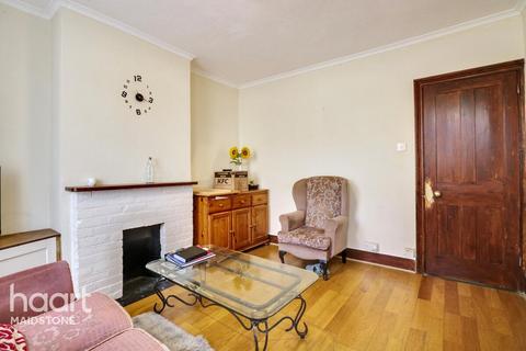 Tonbridge Road, Maidstone 3 bed terraced house for sale