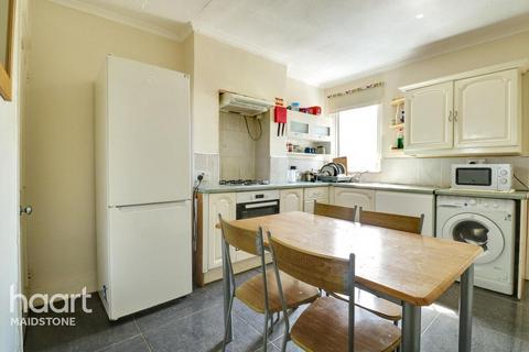 Tonbridge Road, Maidstone 3 bed terraced house for sale