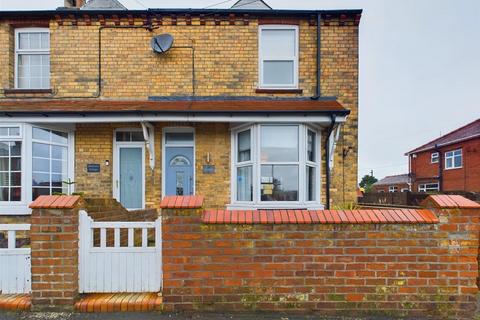 North Marine Road, Flamborough 3 bed end of terrace house for sale