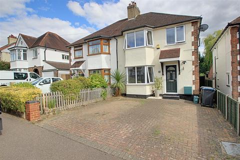 Deaconsfield Road, Apsley, Hemel... 3 bed semi