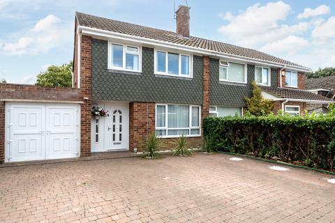 Alder Close, Whitenap, Romsey... 3 bed semi