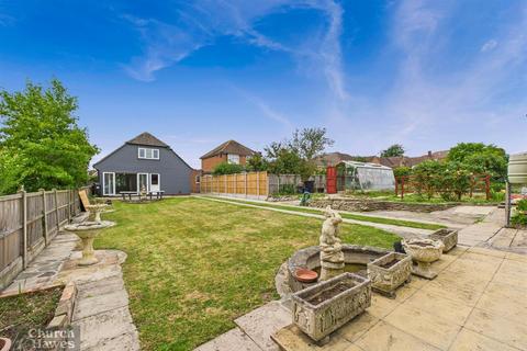 Acacia Drive, Maldon 3 bed detached house for sale