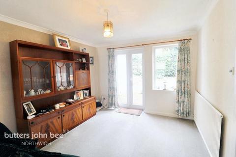 Moorlands Park, Northwich 3 bed detached house for sale