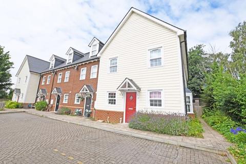Penhurst Close, Weavering, Maidstone 2 bed terraced house for sale