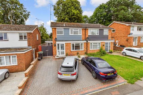 Ragstone Road, Bearsted, Maidstone, Kent 3 bed semi