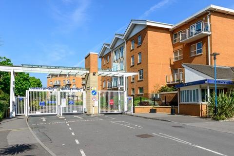 Heol Tredwen, Cardiff CF10 2 bed apartment for sale