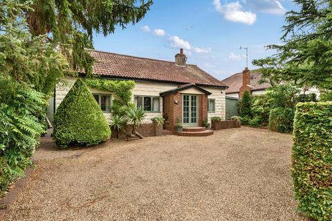 Priory Avenue, Essex CM17 4 bed bungalow for sale