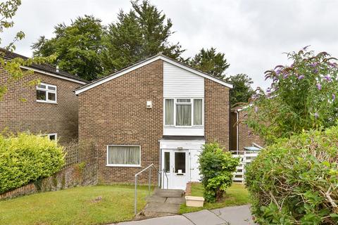 Cordrey Gardens, Coulsdon, Surrey 3 bed detached house for sale