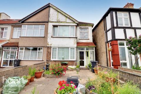 Horns Road, Barkingside 3 bed end of terrace house for sale
