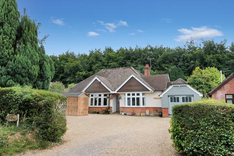 Mayhill Lane, Swanmore 2 bed detached bungalow for sale