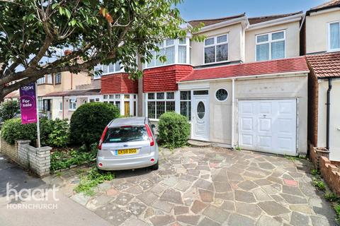 Albany Road, Hornchurch 4 bed semi