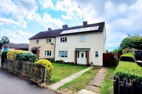 Elizabeth Way, Earls Barton... 3 bed semi