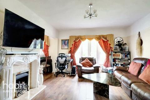 Wrexham Road, Harold Hill 3 bed semi