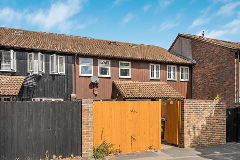 Pipard, Great Linford, MK14 4 bed terraced house for sale