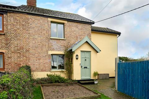Tottington Lane, Diss IP22 4 bed semi