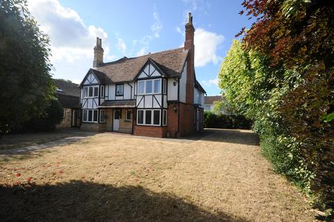 Peppercorn Lane, Eaton Socon PE19 5 bed detached house for sale
