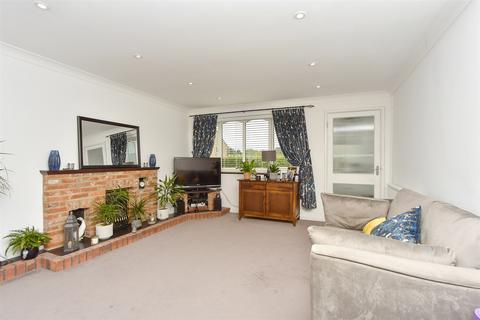 Plumtree Grove, Gillingham ME7 2 bed semi