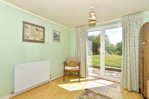 The Common, Cranleigh GU6 4 bed semi