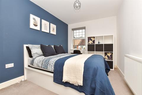 Lower Road, Kenley, Surrey 1 bed apartment for sale