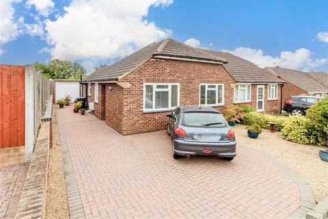 Fairview Road, Meopham DA13 3 bed semi