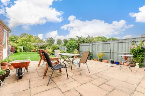 Fairview Road, Meopham DA13 3 bed semi