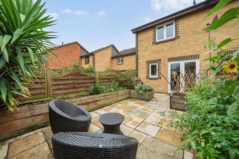 Tarragon Close, New Cross, SE14 2 bed house for sale