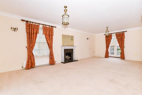 Kendall Avenue, Kings Hill, West... 5 bed townhouse for sale