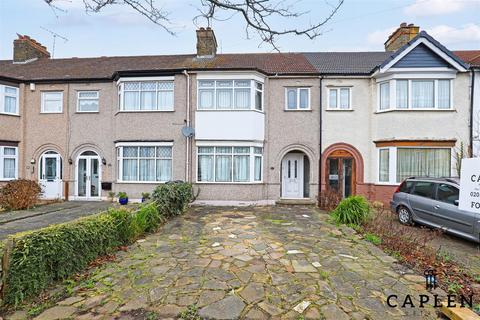 Applegarth Drive, Newbury Park, Ilford 3 bed house for sale