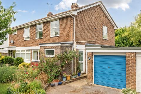 Arle Gardens, Alresford, Hampshire, SO24 3 bed semi
