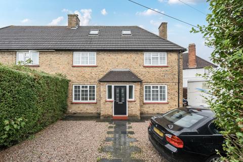 Green Close, Carshalton 3 bed semi